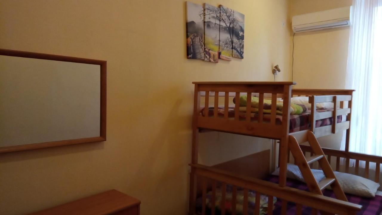 Vishnya Hostel นิปโปร ภายนอก รูปภาพ